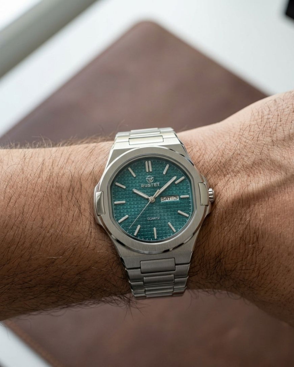 RUSTET-1045-DARK GREEN WITH SILVER