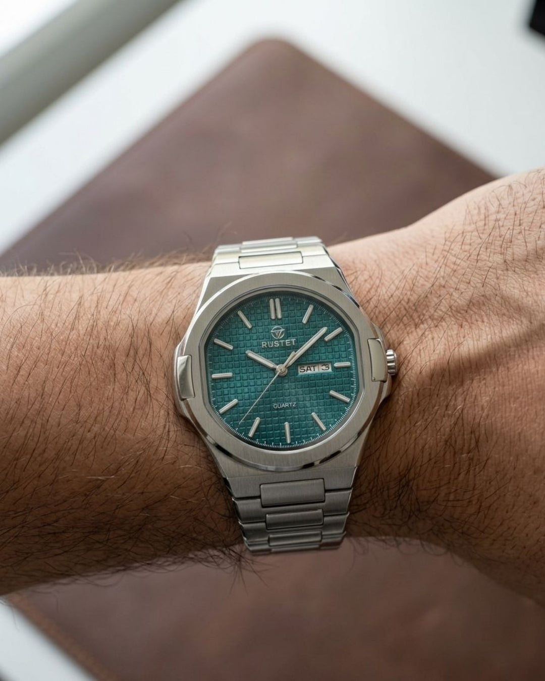 RUSTET-1045-DARK GREEN WITH SILVER