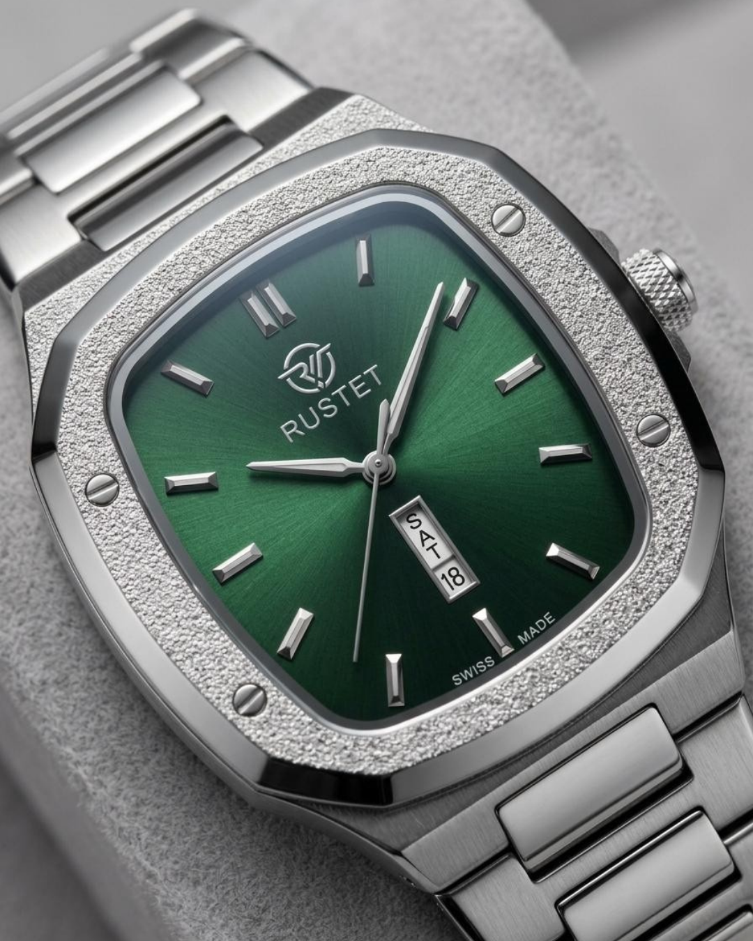 RUSTET-1018-GREEN WITH SILVER