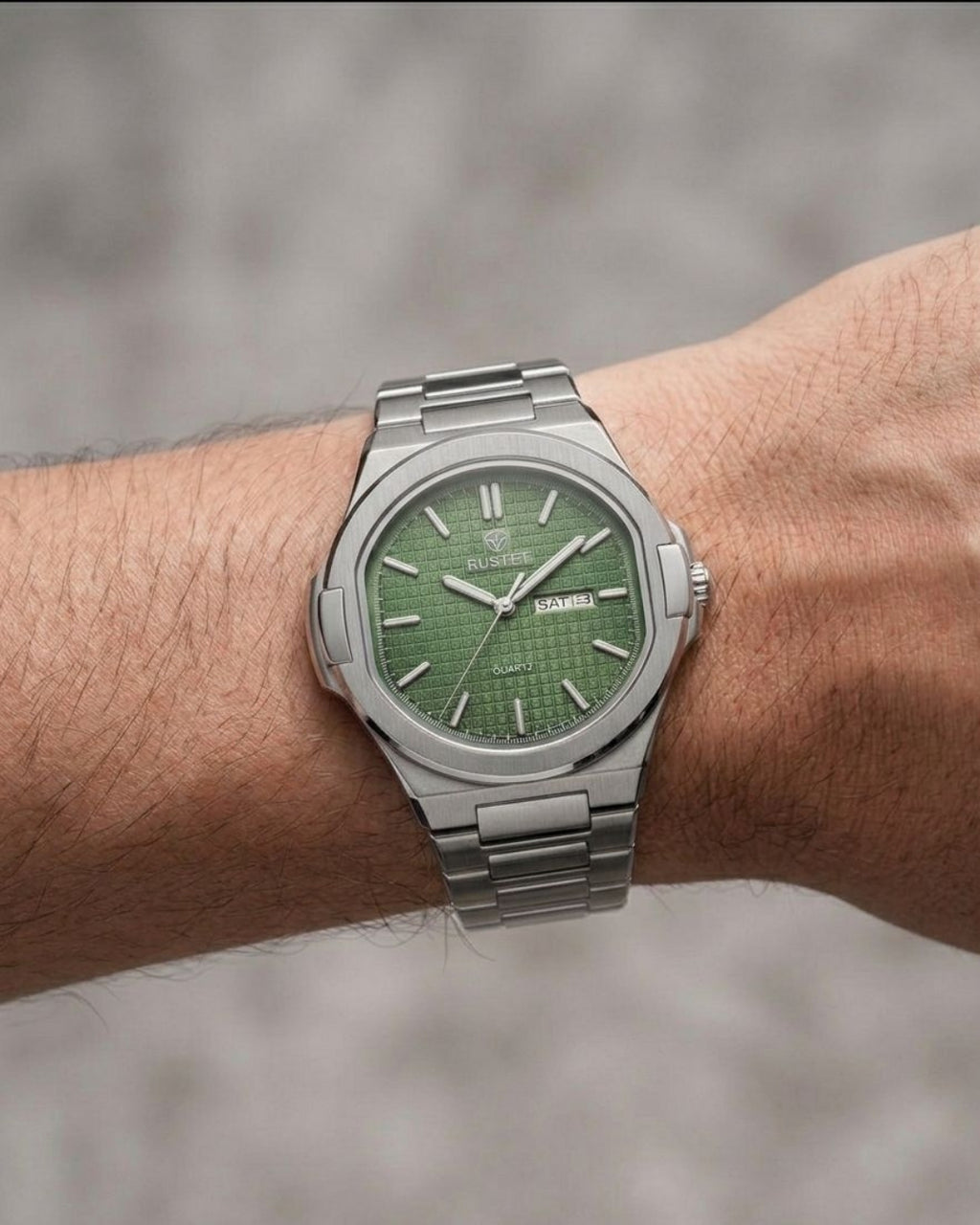 RUSTET-1045-LIGHT GREEN WITH SILVER